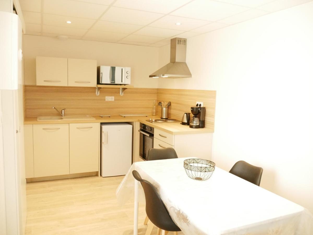 Appartement Avec Chambre - Entree Spa Incluse Bourbon-Lancy Esterno foto